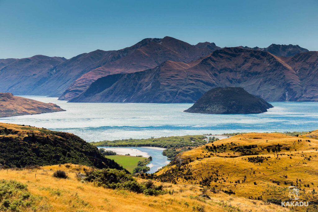 Widok na Jezioro Wanaka ze szlaku Roys Peak