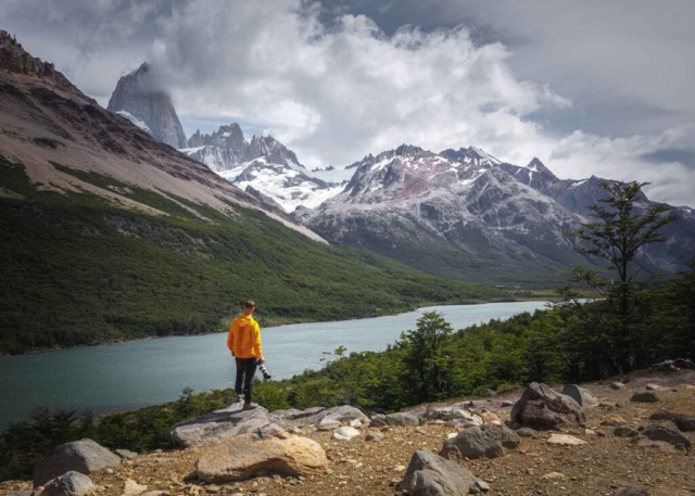 Fitz Roy wyłaniający się zza ściany